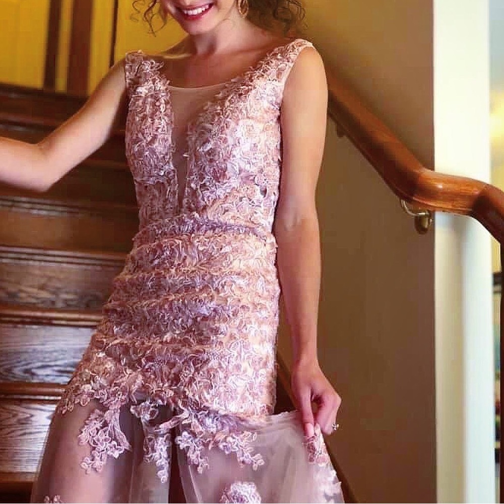 NWOT Pink Lace Prom Dress 💖 size 00P